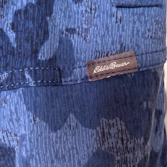 Eddie Bauer, US 4, Blue, multicolored, flowered short. - Picture 4 of 9